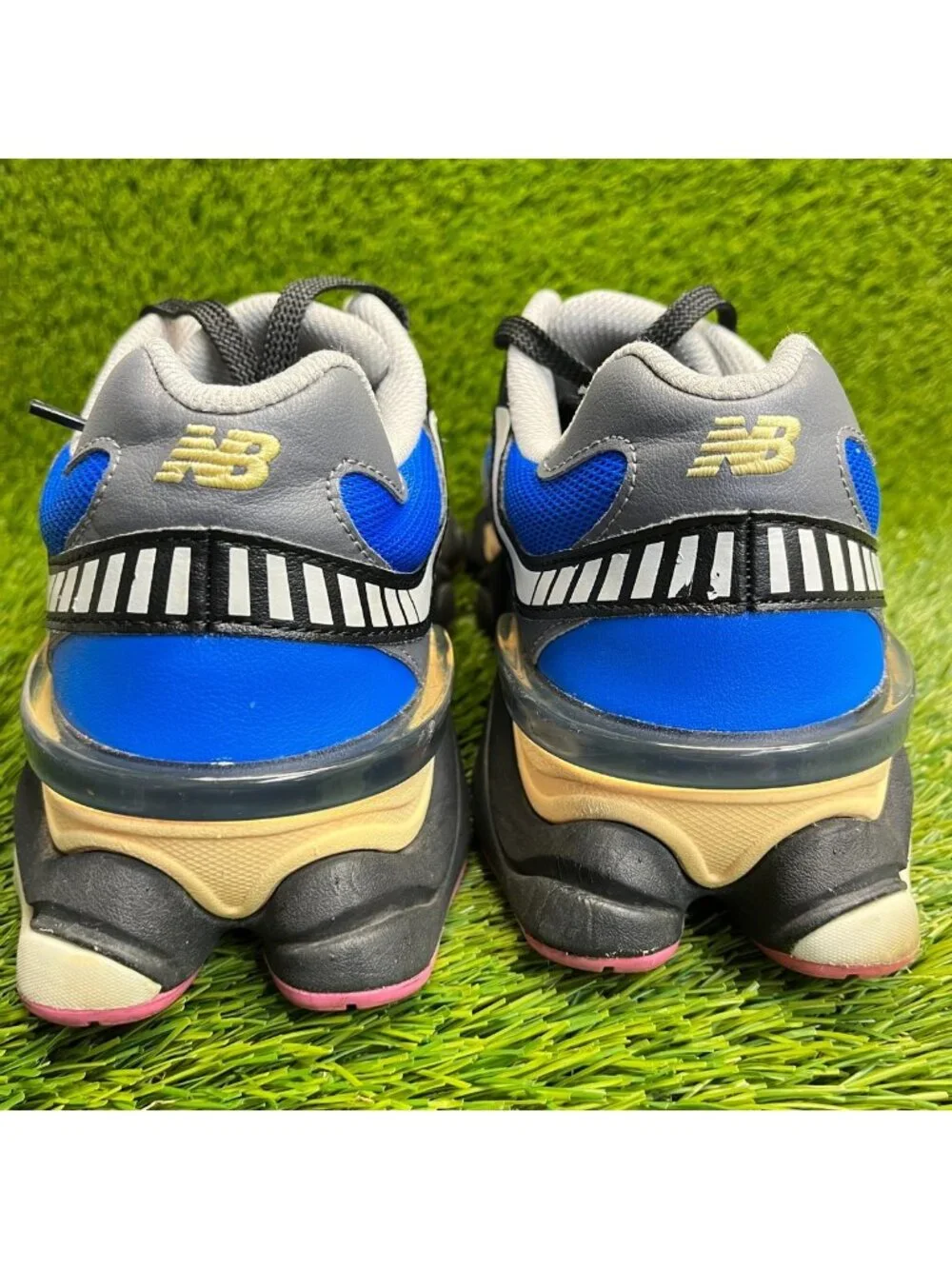 New Balance 9060 Mens Size 10.5 Blue Pink Black Athletic Running Shoes Sneakers